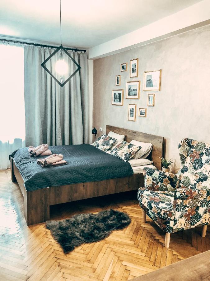 Royal Flats Old Town Apartment คราคูฟ ภายนอก รูปภาพ