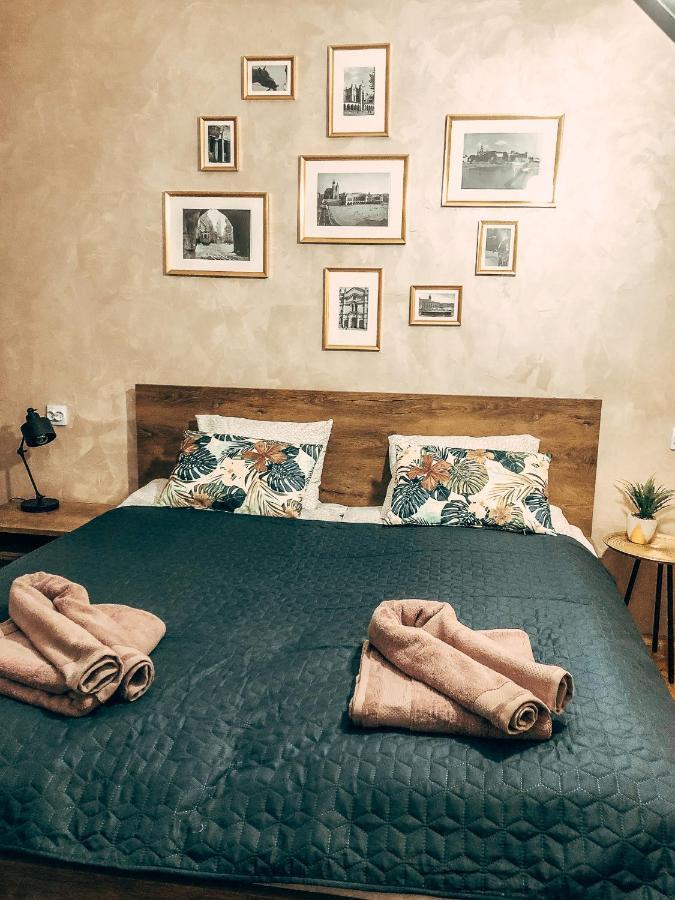 Royal Flats Old Town Apartment คราคูฟ ภายนอก รูปภาพ