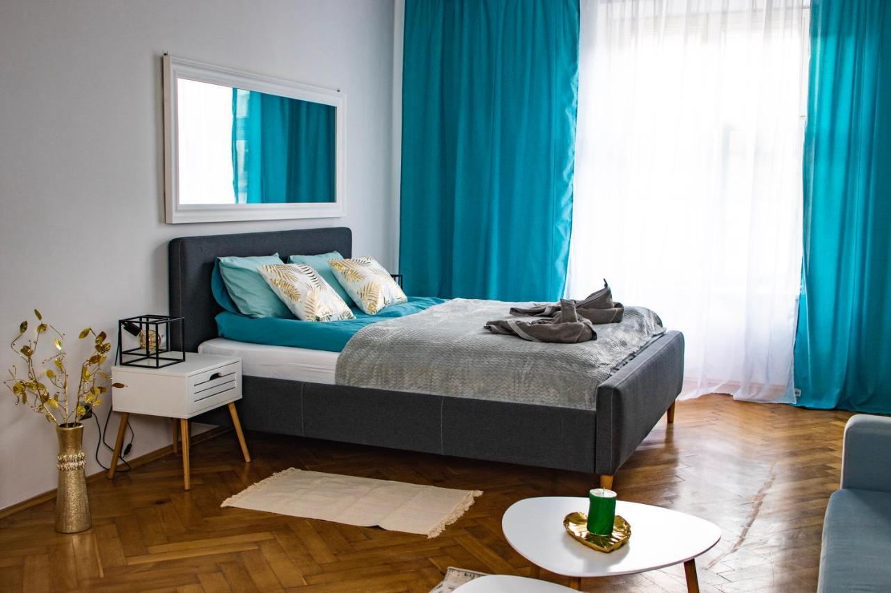 Royal Flats Old Town Apartment คราคูฟ ภายนอก รูปภาพ